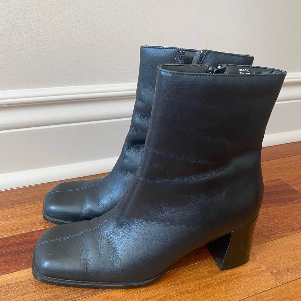 Chic Black Leather Heeled Boots